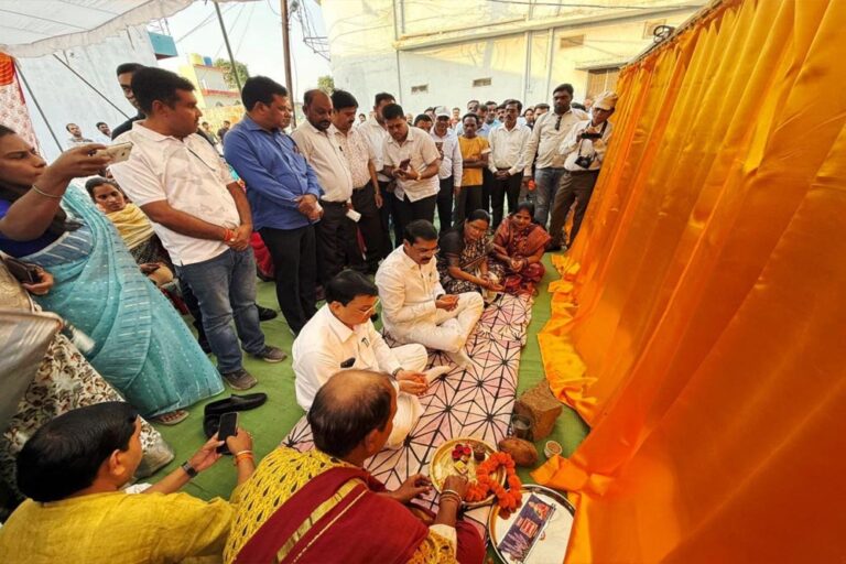 रायपुर : उद्योग मंत्री ने कोरबावासियों को दी 4.92 करोड़ रूपए के विकास कार्याें की सौगात