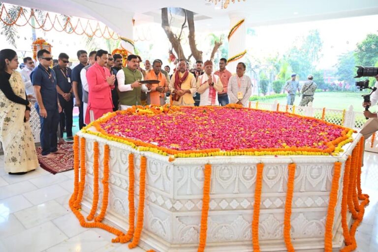 भारत में प्राचीन काल से है ऋषि परंपरा, दद्दा जी से मिलना मेरा सौभाग्य : मुख्यमंत्री डॉ. यादव