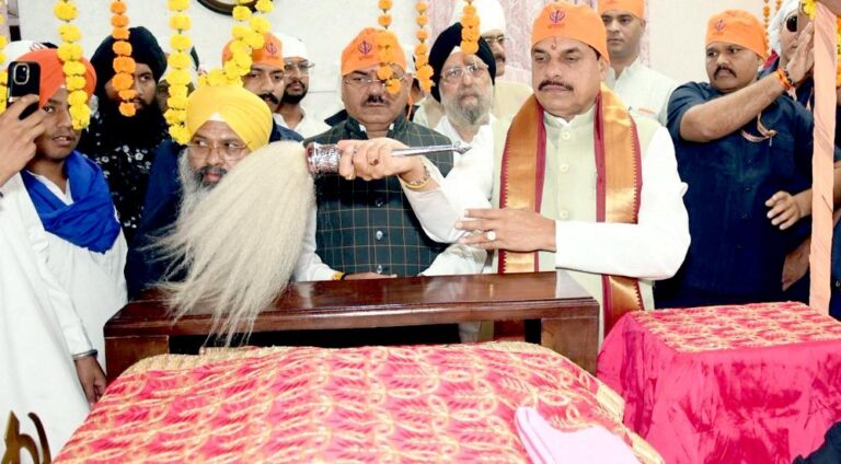 गुरु नानक जी का उपदेश मानवता की सेवा का है सर्वोच्च मार्ग : मुख्यमंत्री डॉ. यादव