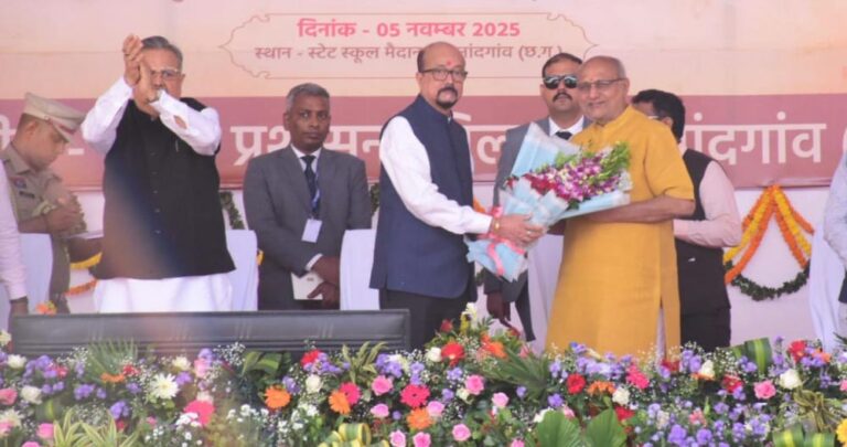 रायपुर : लखपति दीदी महिला सशक्तिकरण और ग्रामीण समृद्धि की मिसाल – उपराष्ट्रपति  राधाकृष्णन