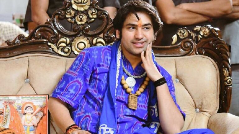 पदयात्रा के दौरान धीरेंद्र कृष्ण शास्त्री ने किया जोरदार ऐलान – तब तक रुकेंगे नहीं जब तक भारत हिंदू राष्ट्र न बने