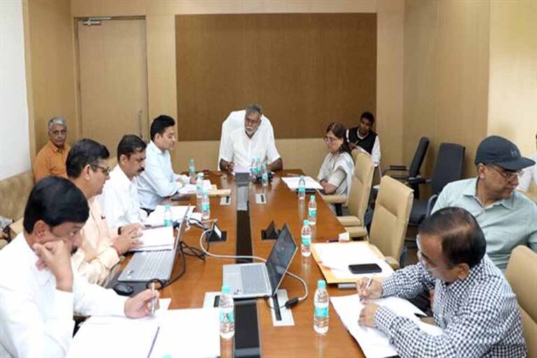 मध्यप्रदेश की ग्रामीण सड़कों के रख-रखाव पर दें ध्यान : मंत्री पटेल मध्यप्रदेश की ग्रामीण सड़कों के रख-रखाव पर दें ध्यान : मंत्री पटेल