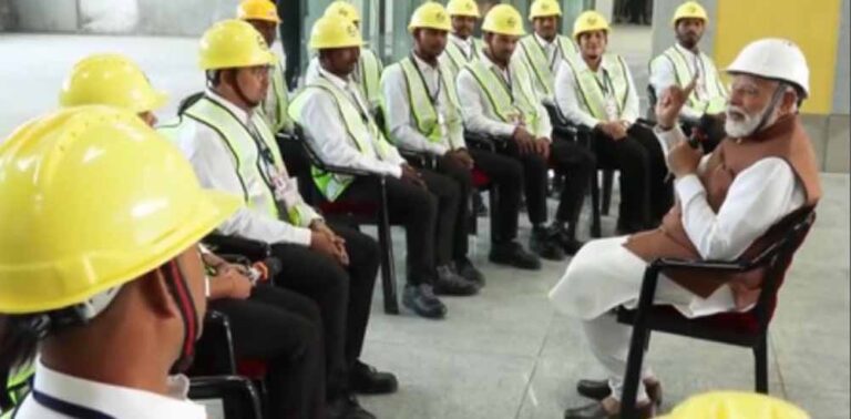 बुलेट ट्रेन परियोजना के श्रमवीरों ने पीएम मोदी से कहा— ना नाम चाहिए, ना इनाम, बस देश की तरक्की हमारा सम्मान