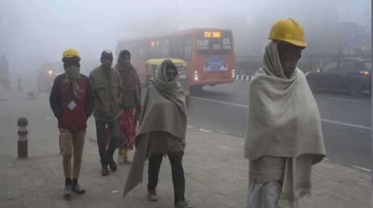 मध्य प्रदेश में नवंबर की सबसे ठंडी सुबह! इंदौर-भोपाल में पुराने रिकॉर्ड टूटे, अब कोहरा भी छाएगा मध्य प्रदेश में नवंबर की सबसे ठंडी सुबह! इंदौर-भोपाल में पुराने रिकॉर्ड टूटे, अब कोहरा भी छाएगा